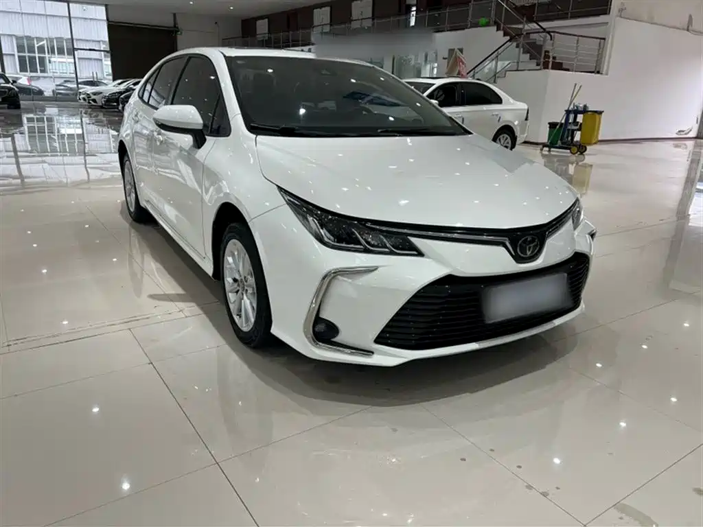 Toyota Corolla 2021 1.2T S-CVT Luxury Edition фото 8