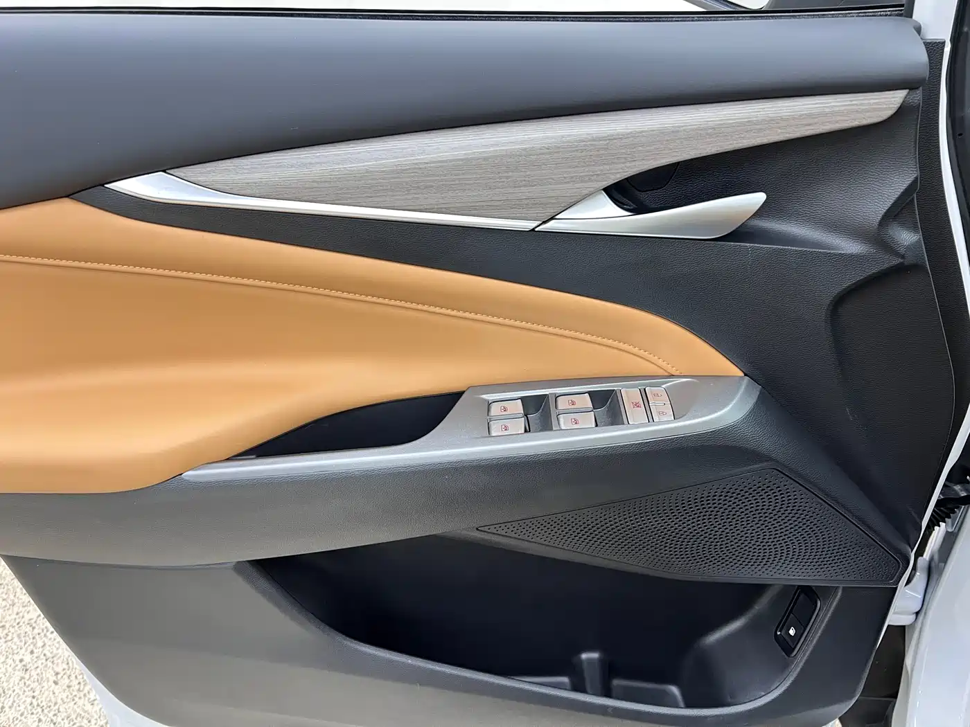 SAIC Maxus Maxus G50 PHEV 2025 Pilot Edition фото 12