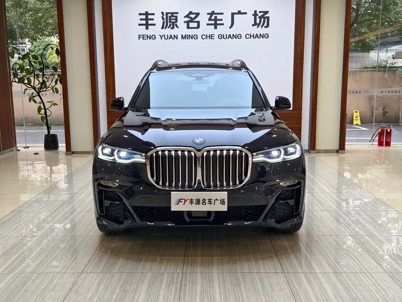 BMW X7 2019 xDrive40i Executive M Sport Package фото 2