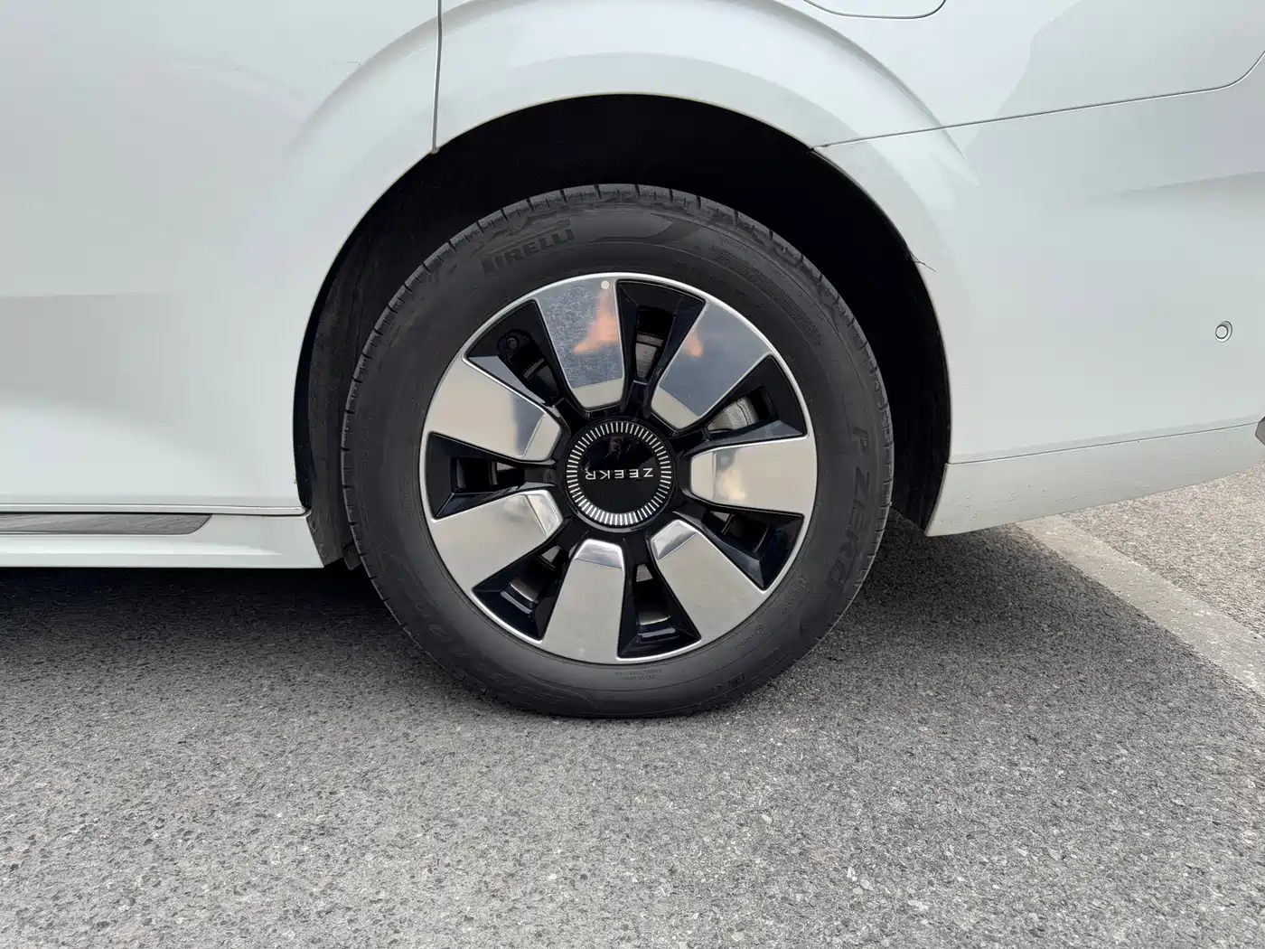 ZEEKR EXTREME KRYPTON 009