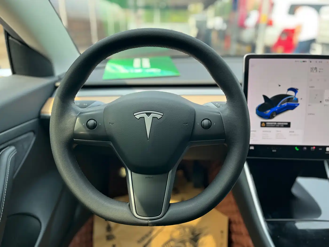 TESLA MODEL 3
