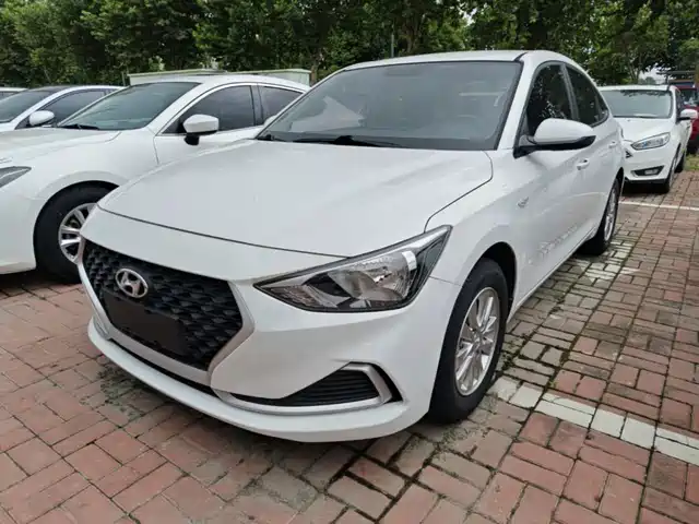 Hyundai Elantra 1.6L, автомат, GL Pleasing Eyes