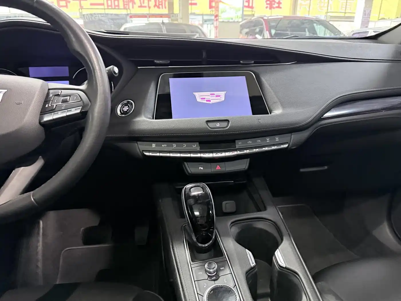 Cadillac XT4 2021 28T FWD Technology Edition фото 15