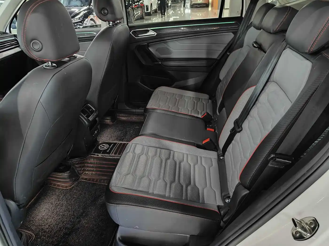 Volkswagen Tiguan L PHEV 2022 430PHEV Plug-in Hybrid Flagship Edition фото 7