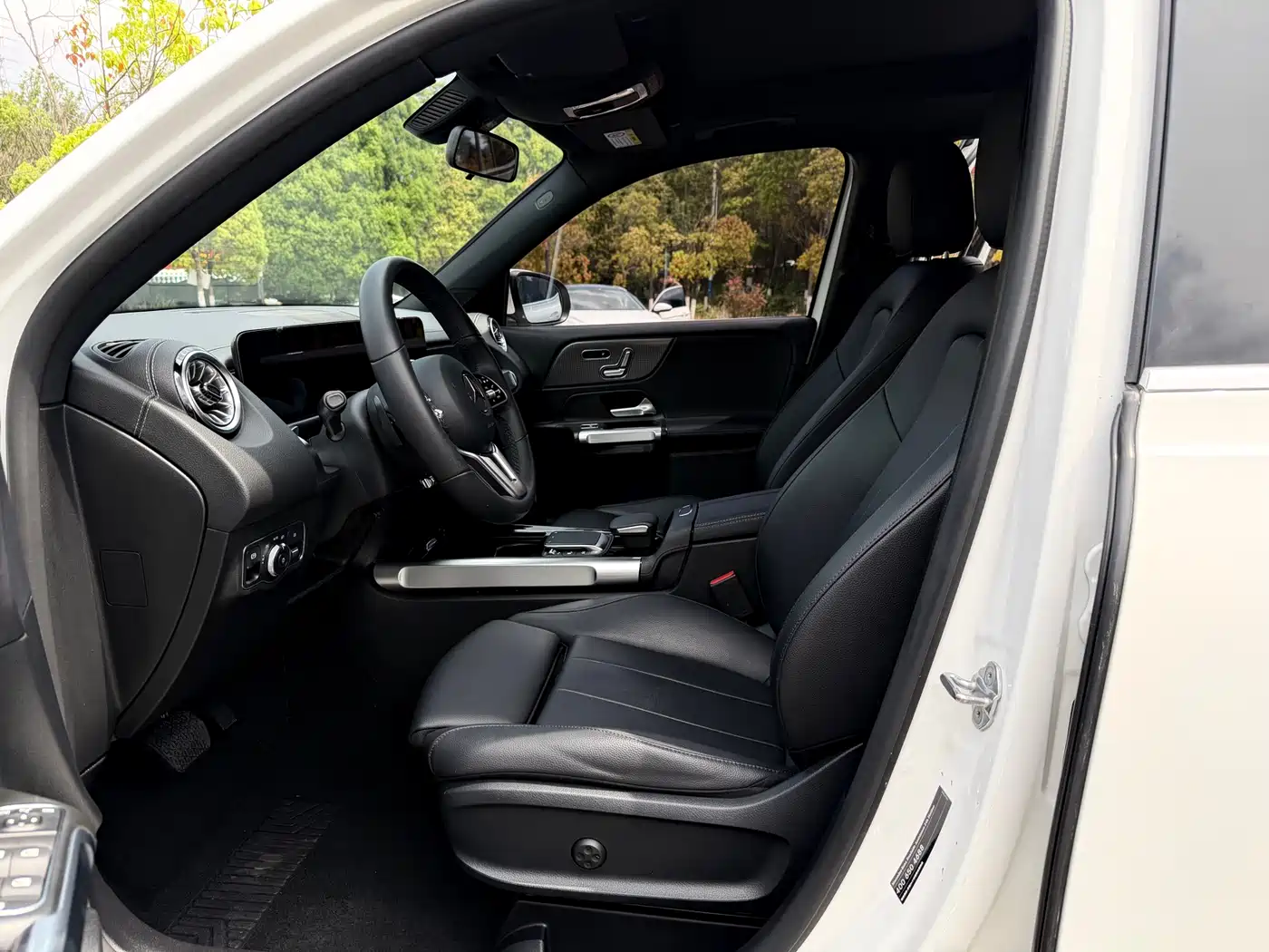 Mercedes-Benz GLB 2021 GLB 200 Dynamic фото 49