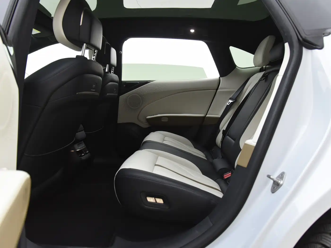 ZEEKR EXTREME KRYPTON 007GT