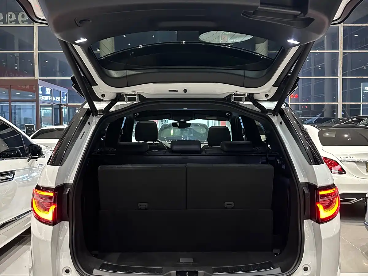 Land Rover Discovery Sport 2020 249PS R-Dynamic Performance Tech 7-seater фото 17