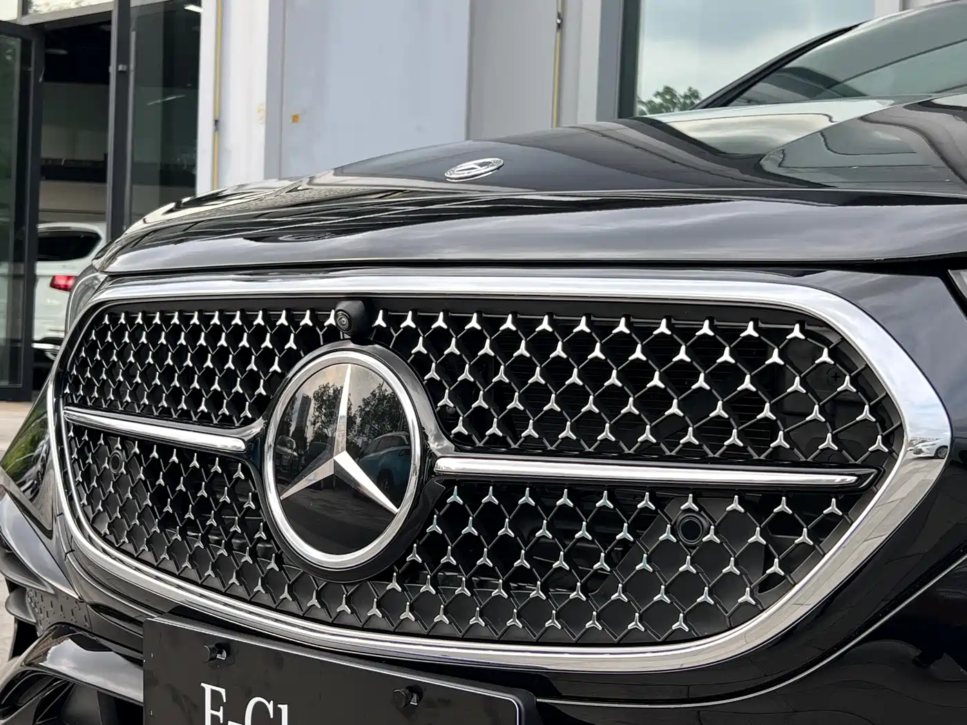 Mercedes-Benz E-Class 2024 Model E 300 L Luxury Sport фото 6
