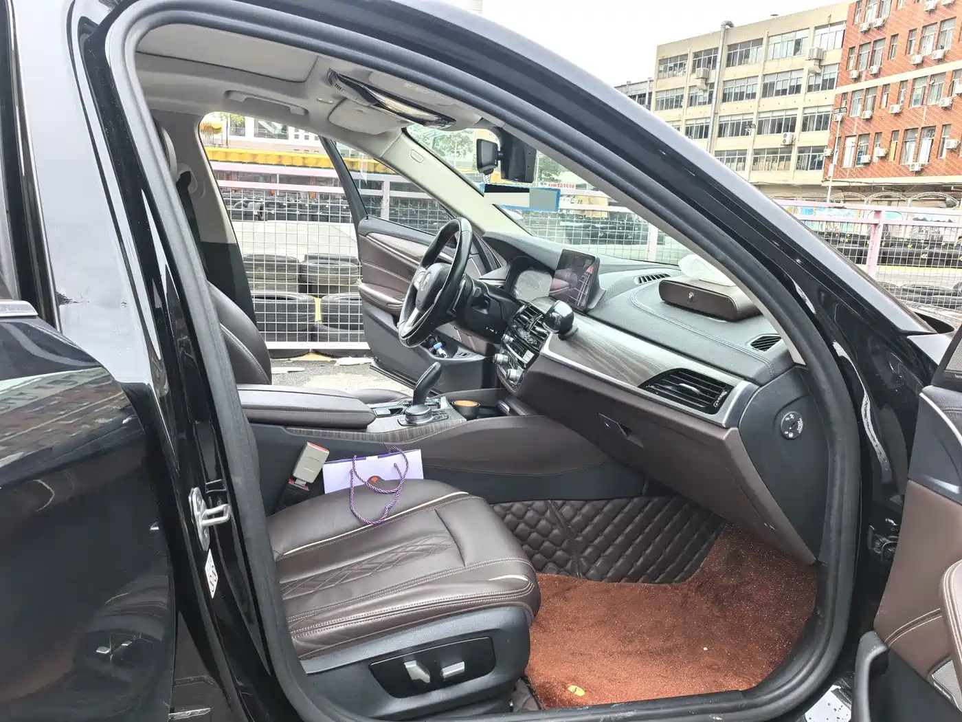BMW 5 Series 2019 530Li Premium Luxury Package фото 6