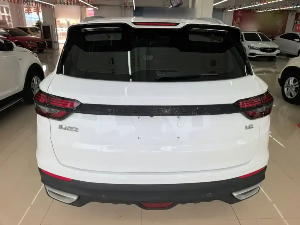 Фото 6 - Geely Coolray