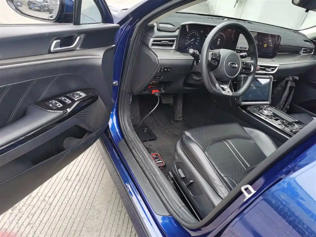 Kia K5 2020 270T CVVD Luxury Tech Version фото 16