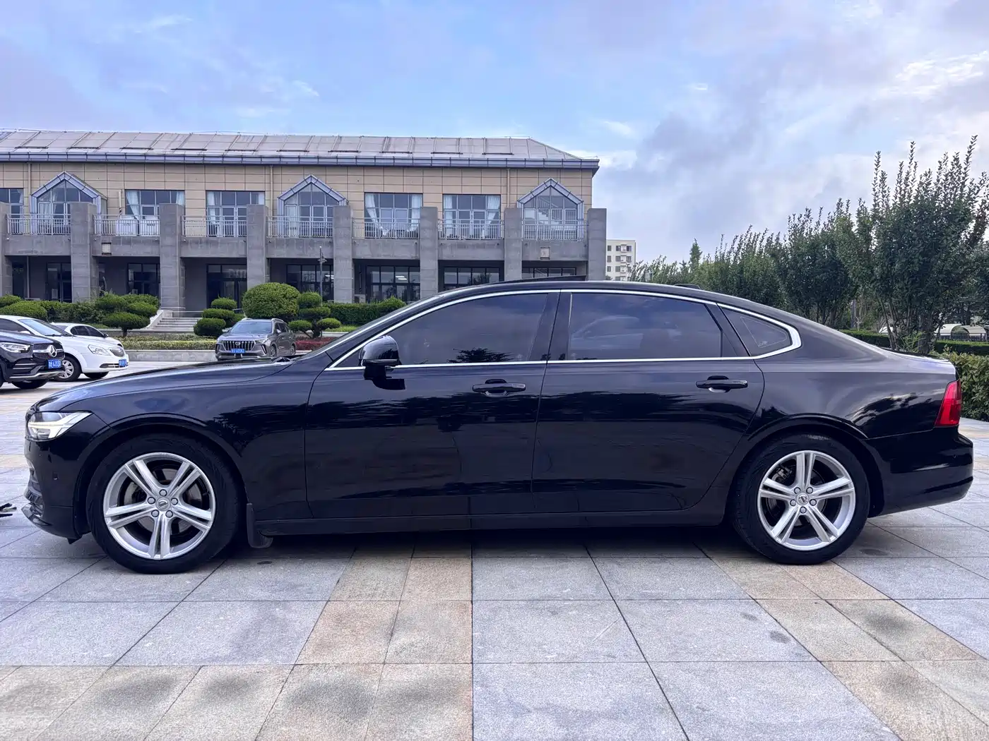 Фото 6 - Volvo S90