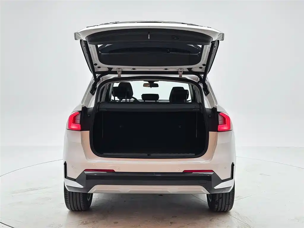 BMW X1 2023 sDrive20Li X Design Package фото 8