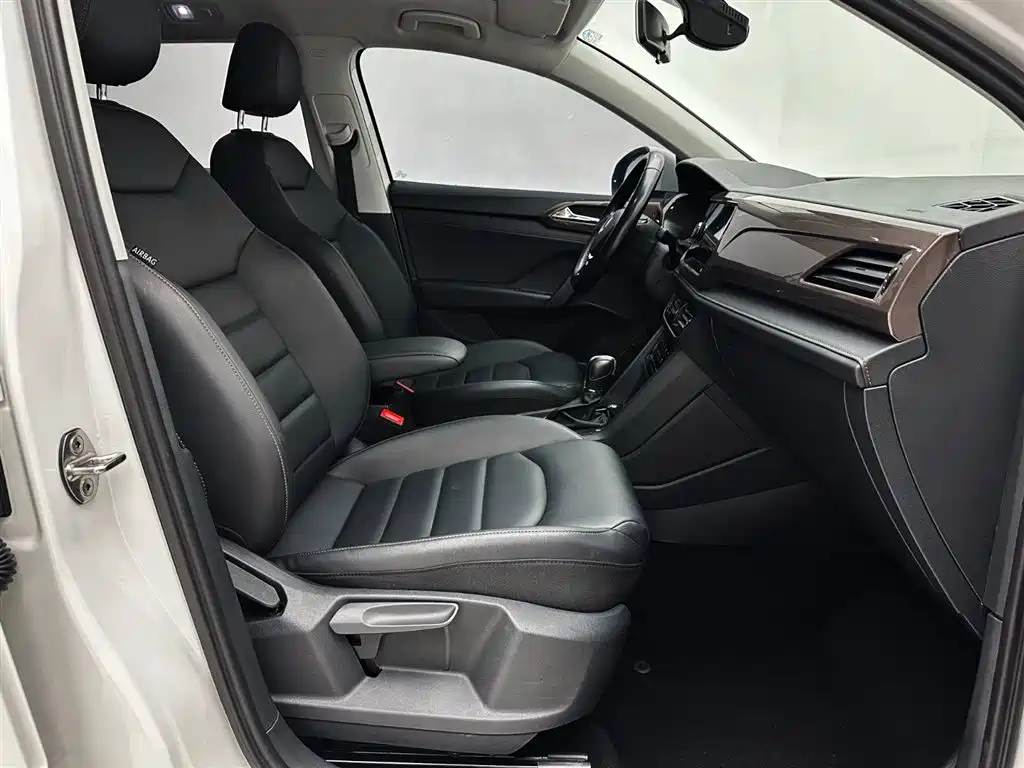 Volkswagen Tharu 2021 Model 280TSI 2WD Comfort Edition фото 21