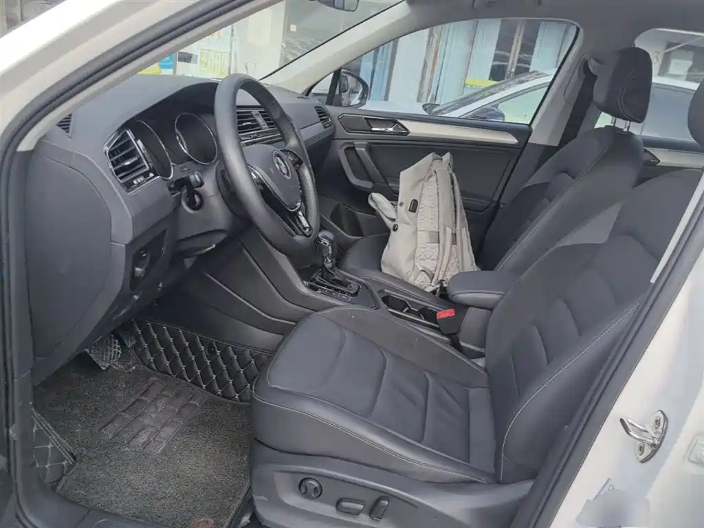 Volkswagen Tiguan L 2017 380TSI Automatic 4WD Luxury Edition фото 15