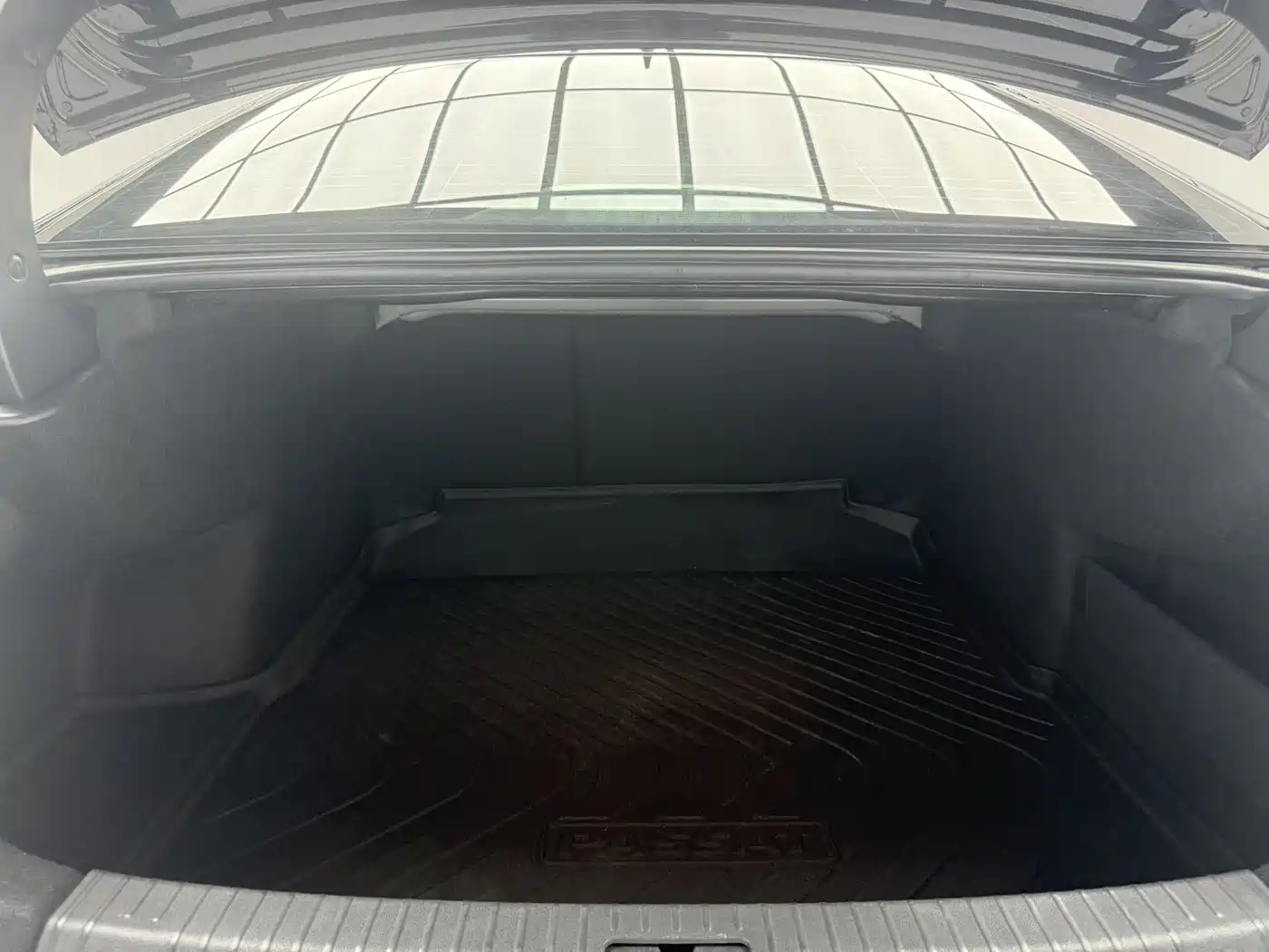 Volkswagen Passat 2024 280TSI Business Edition фото 9