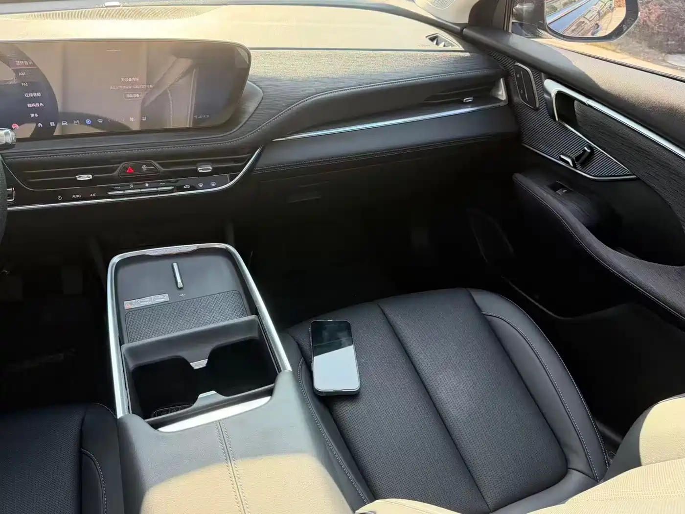 Buick LaCrosse 2025 Model 28T Platinum Edition фото 13