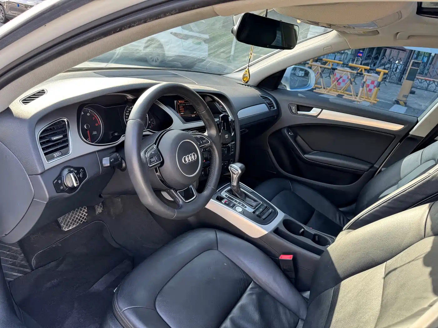 Audi A4L 2013 35 TFSI Automatic Standard фото 12