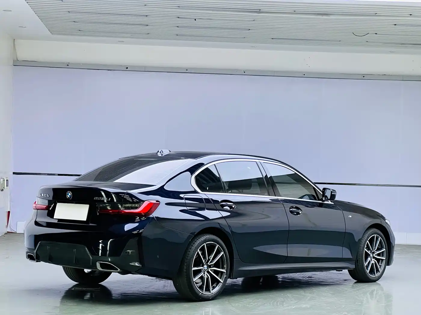 BMW 3 Series 2023 325Li M Sport Package фото 6