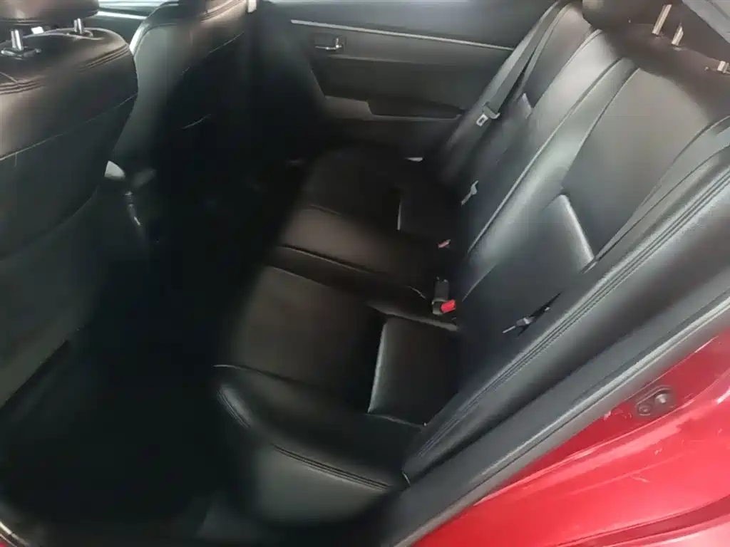 Toyota Corolla 2014 1.6L CVT GL фото 17