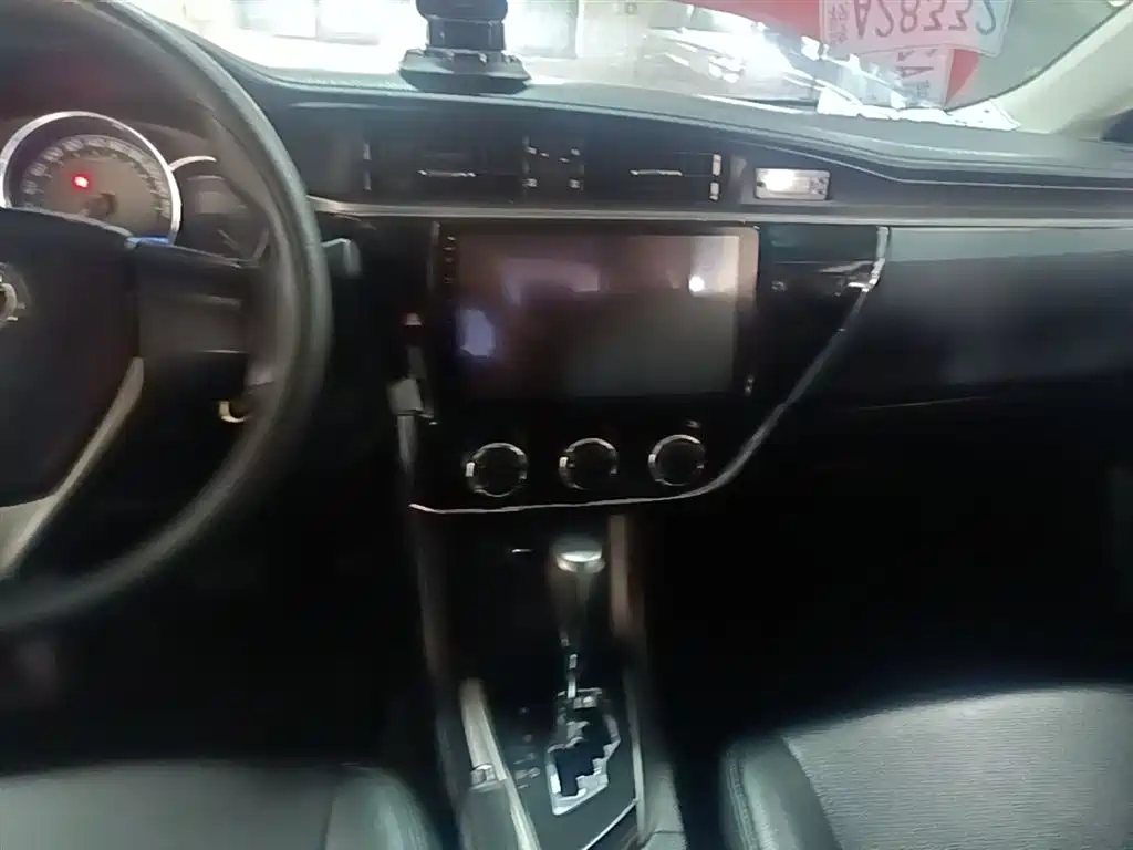 Toyota Corolla 2014 1.6L CVT GL фото 13