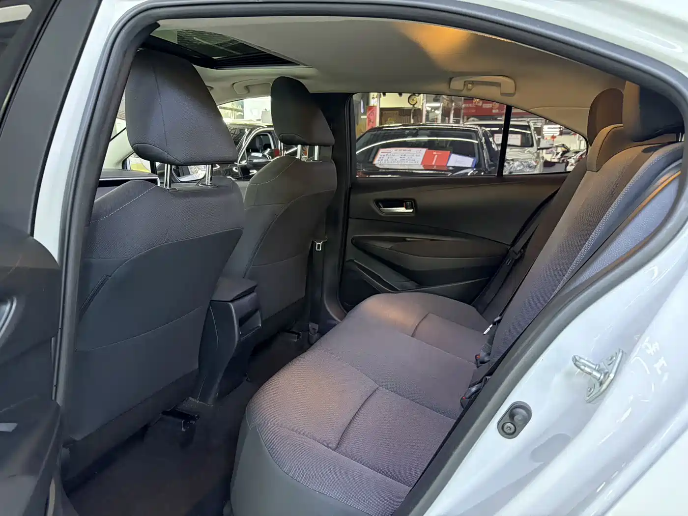 Toyota Corolla 2021 TNGA 1.5L CVT Elite Edition фото 9