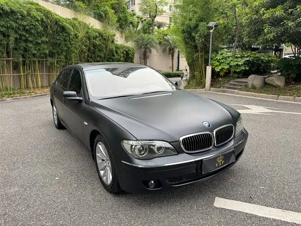 BMW 7 Series 2005 Model 740Li фото 8