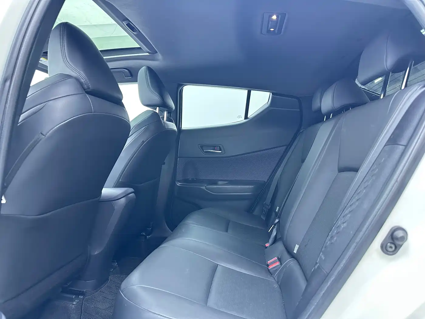 Toyota IZOA 2018 2.0L Speed Edition China VI фото 18