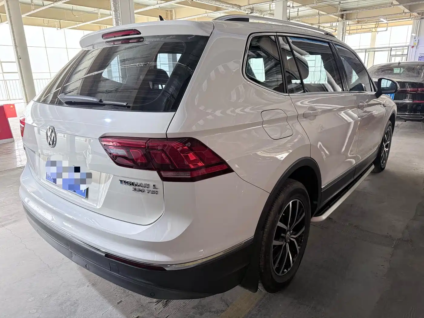 Volkswagen Tiguan L 2018 Facelift 330TSI Automatic 2WD Luxury Edition фото 20