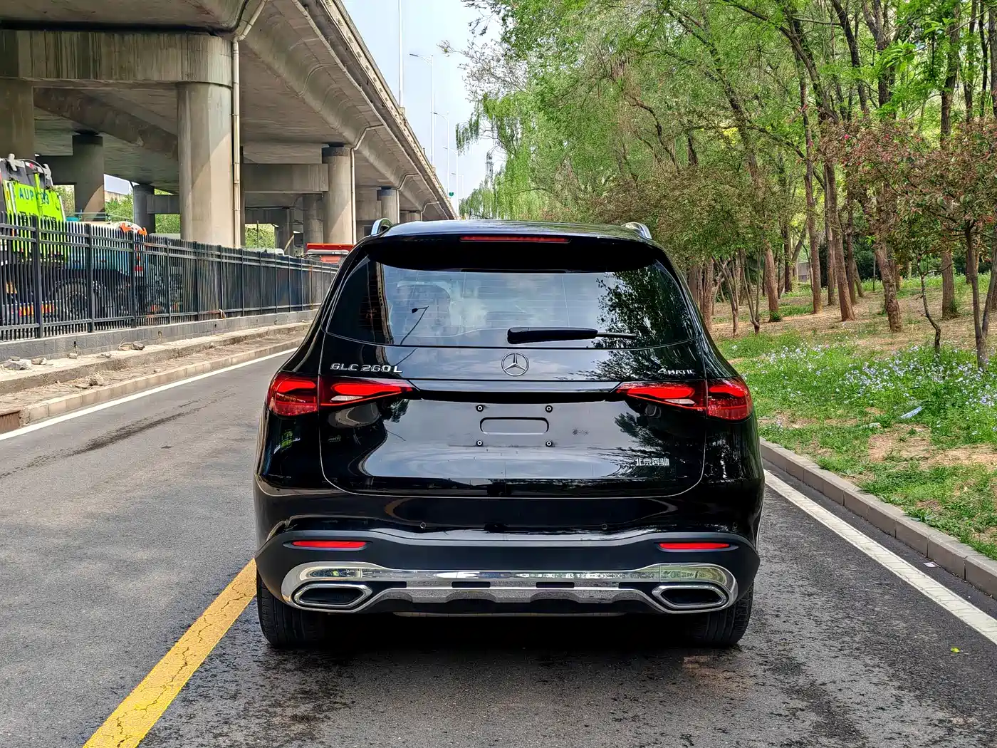 Mercedes-Benz GLC 2023 Facelift GLC 260 L 4MATIC Sport 7-Seater фото 4