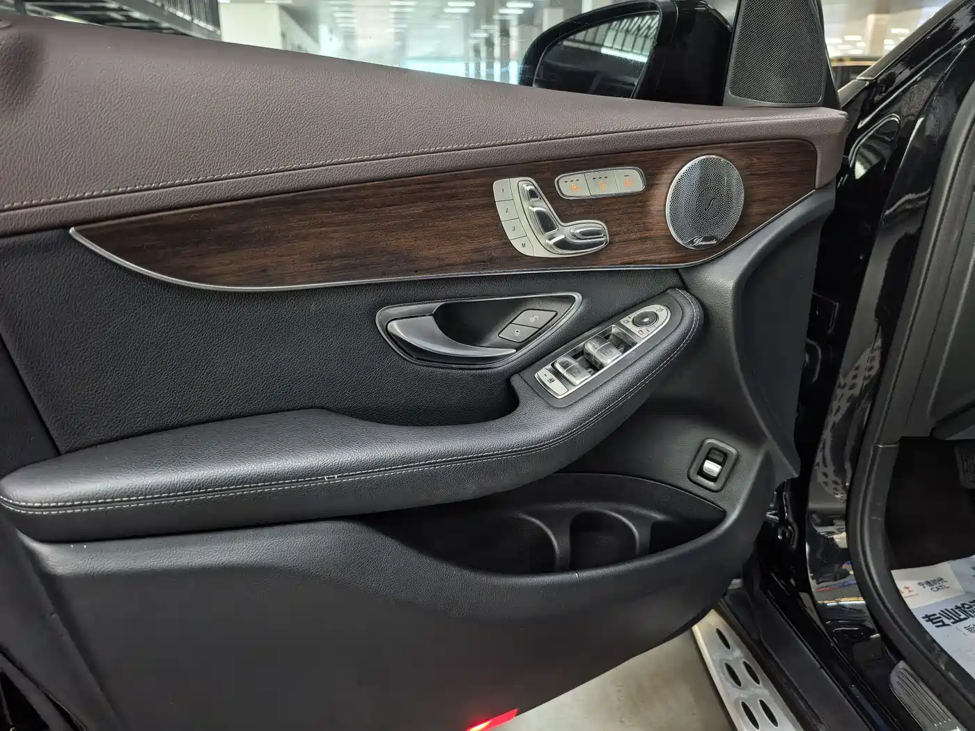 Mercedes-Benz GLC 2020 Facelift GLC 300 L 4MATIC Dynamic фото 5