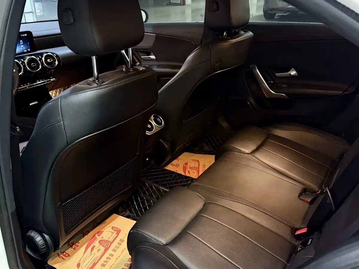 Mercedes-Benz A-Class 2024 Facelift A 180 L фото 10