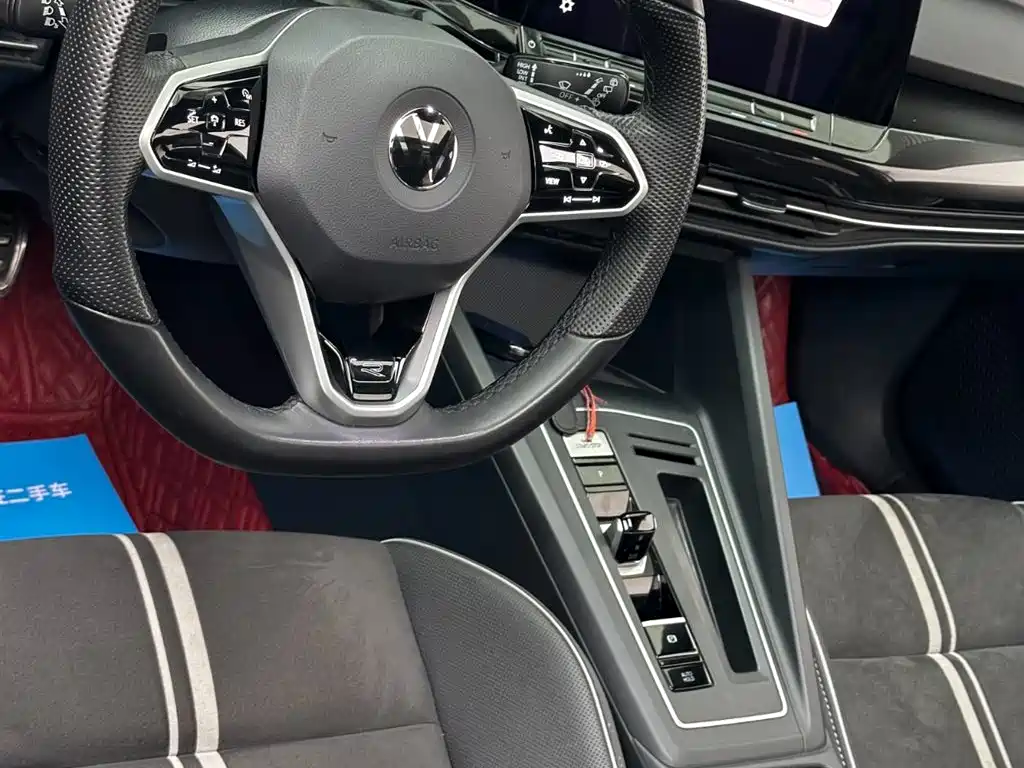 Volkswagen Golf 2023 280TSI DSG R-Line Lite фото 22