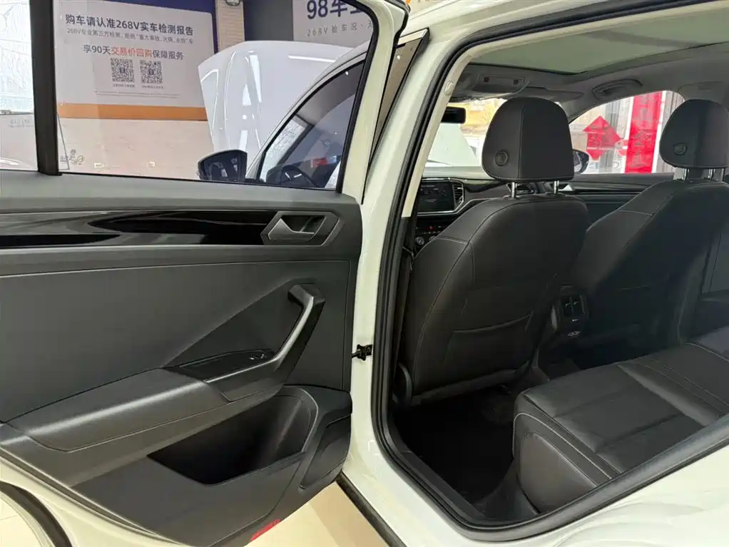 Volkswagen T-ROC 2022 280TSI DSG 2WD Comfort PLUS фото 17