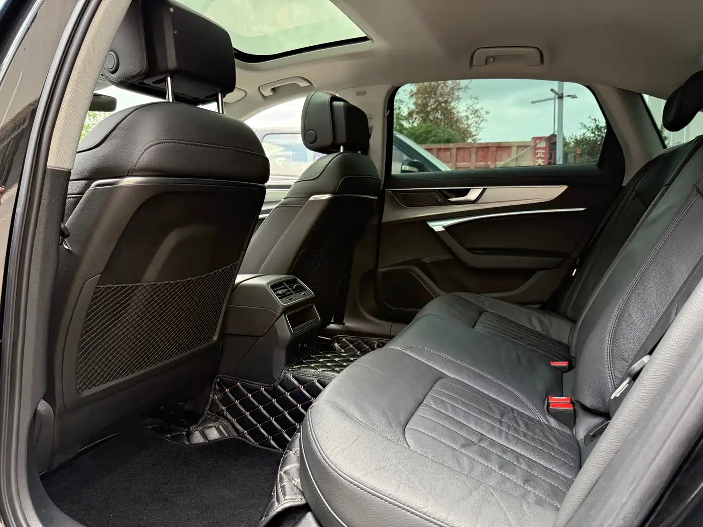 Audi A6L 2020 40 TFSI Luxury Elegance фото 10