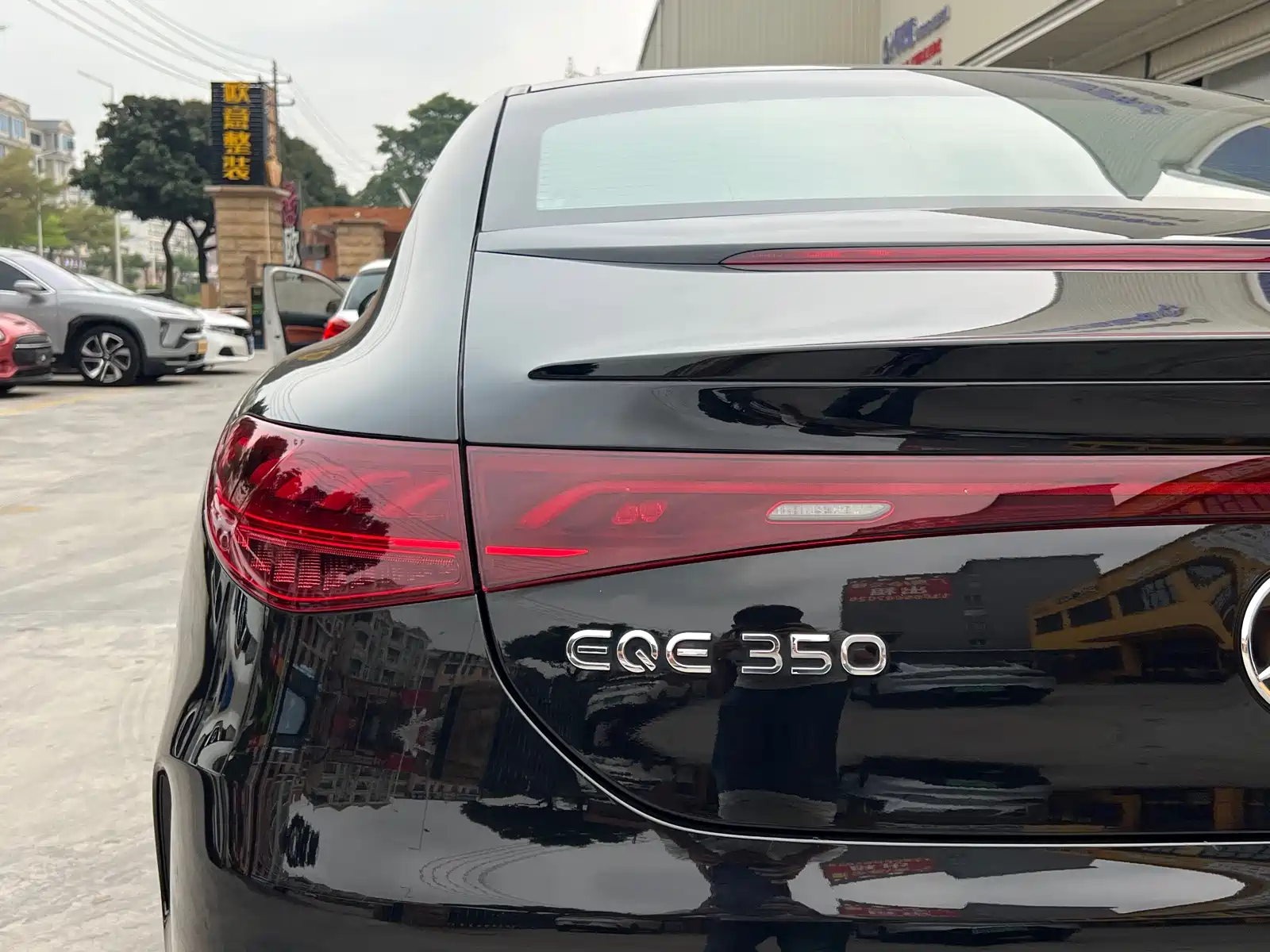 Фото 9 - Mercedes-Benz EQE