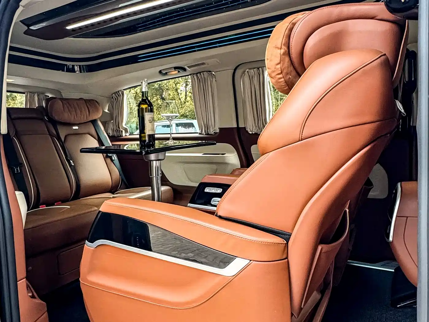 Mercedes-Benz Vito 2023 2.0T Business 7-Seater фото 31