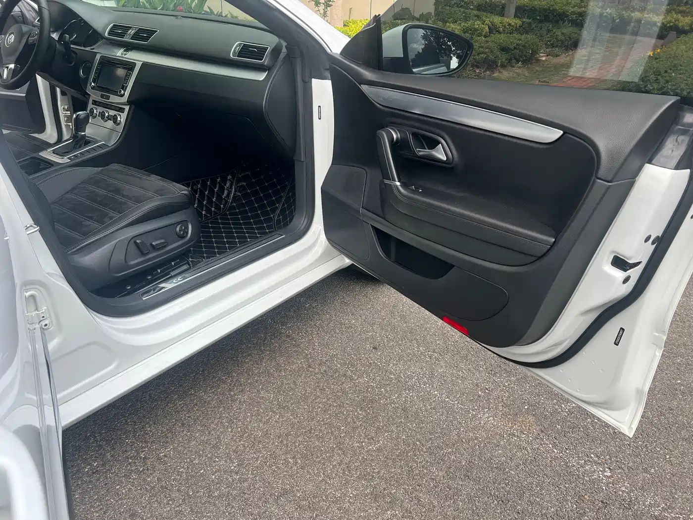 Volkswagen FAW-Volkswagen CC 2016 Model 1.8TSI Premium фото 6