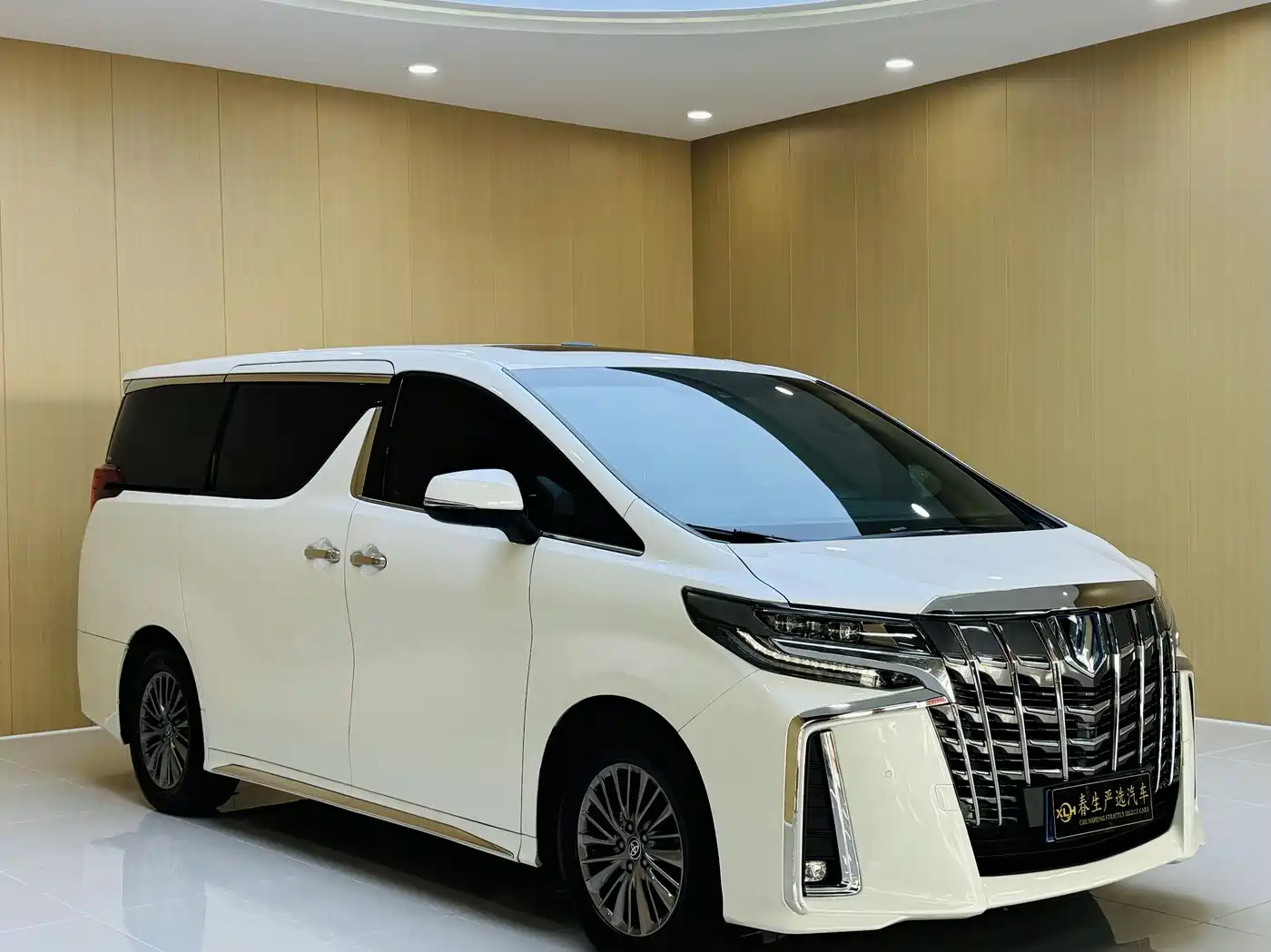 Toyota Alphard 2021 Hybrid 2.5L Premium фото 3