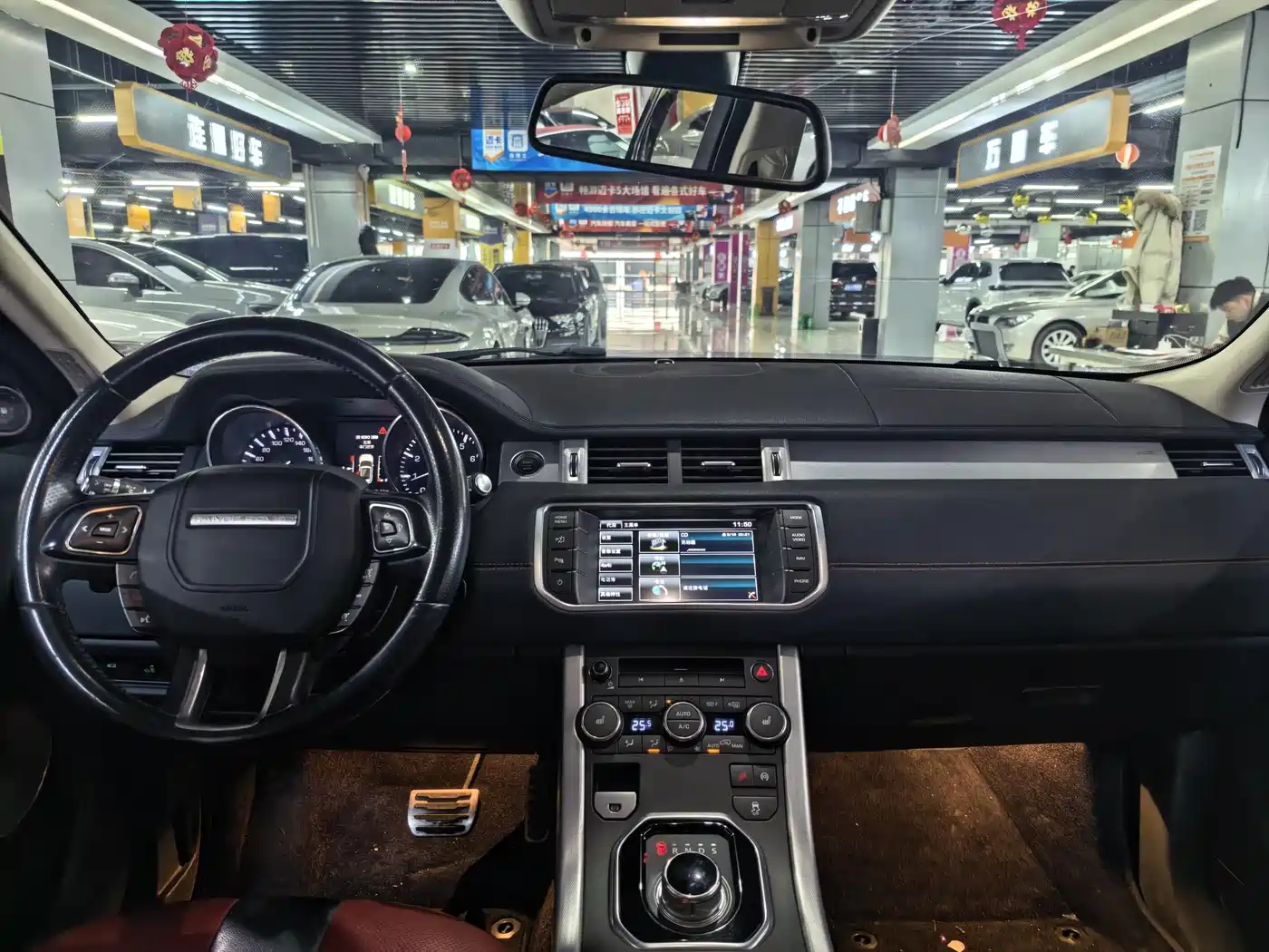Land Rover Range Rover Evoque 2015 2.0T 5-Door Dynamic Edition фото 6