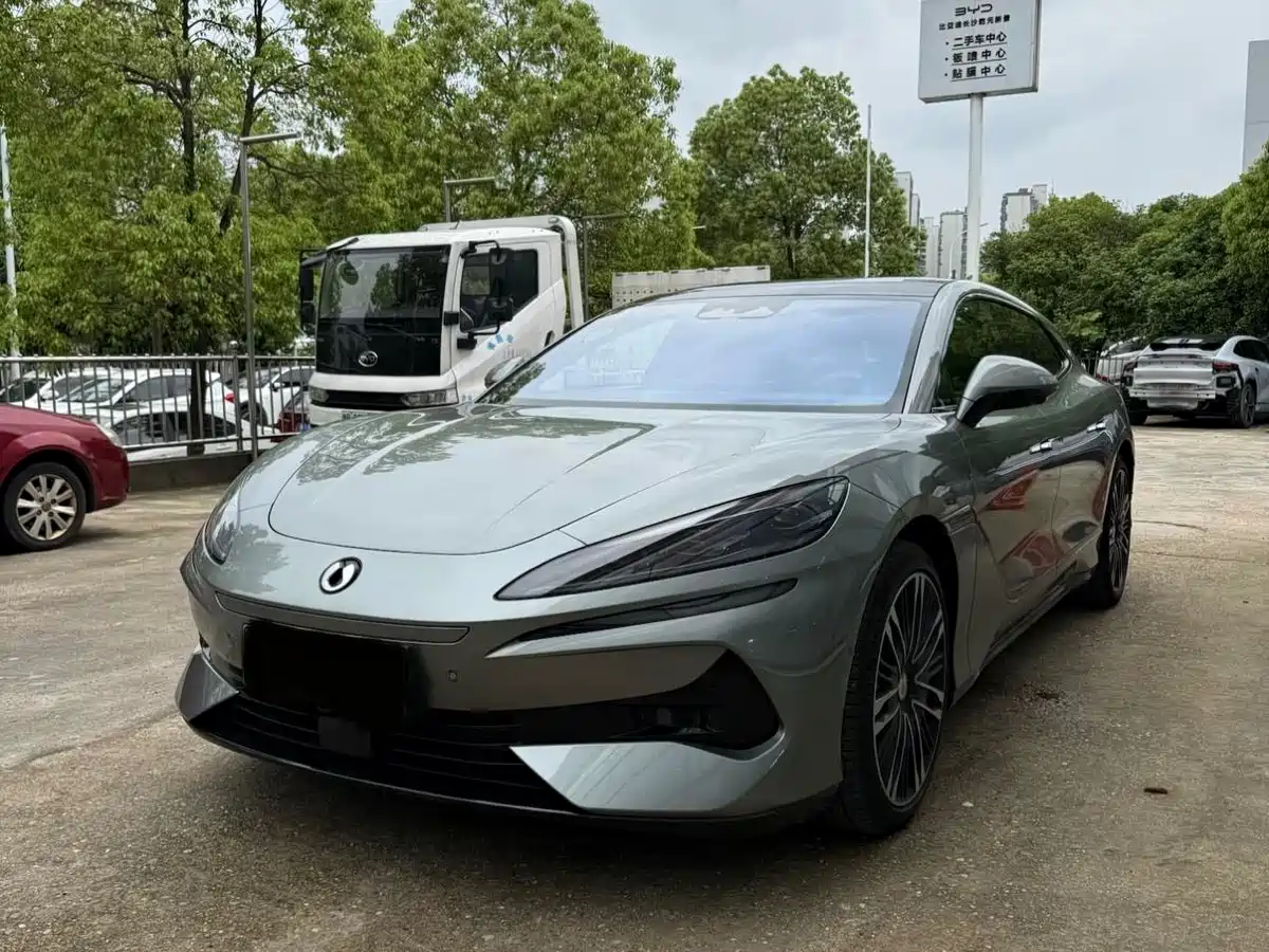 Denza Z9GT 2024 1100 AWD Ultra Edition фото 3