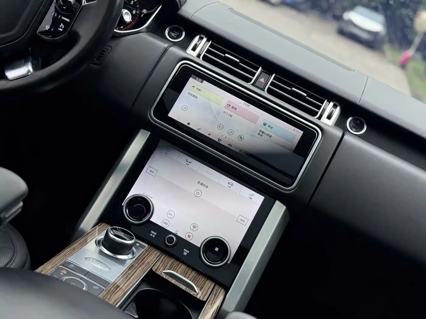 Land Rover Range Rover 2019 3.0 SCV6 Heritage Edition фото 11