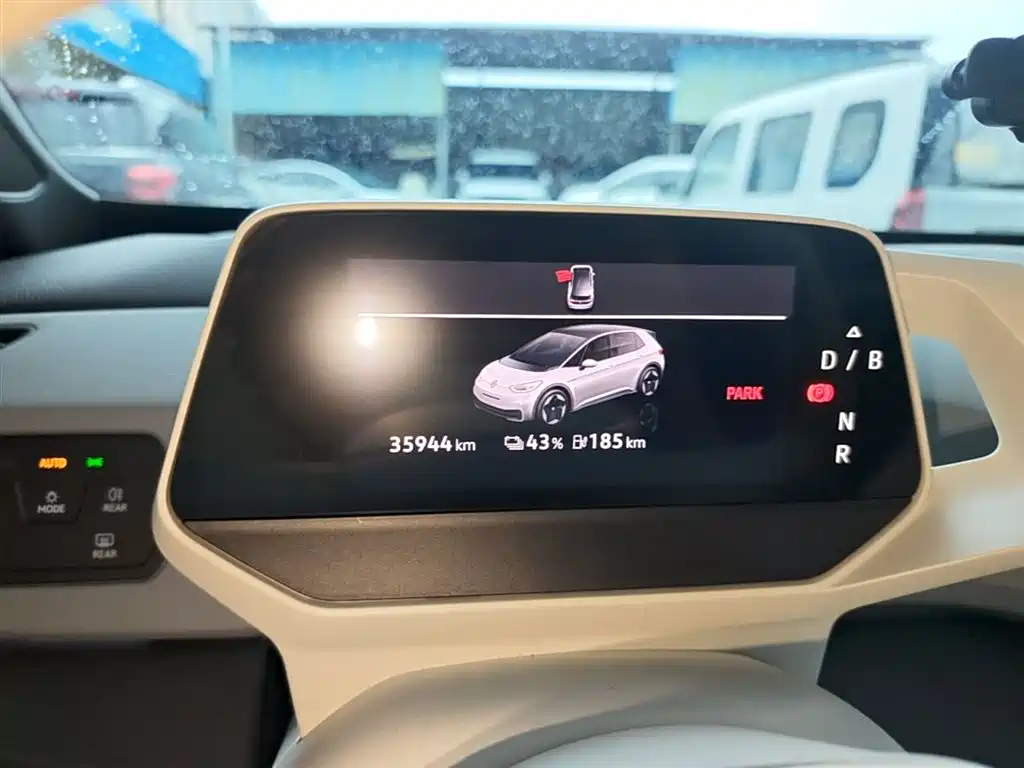 Volkswagen ID.3 2023 Upgraded Pure Intelligence Edition фото 12