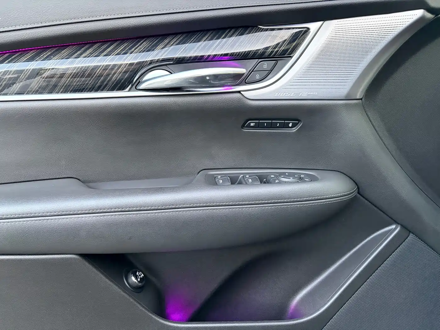 Cadillac XT6 2022 2.0T 6-Seater 4WD Luxury Edition фото 8
