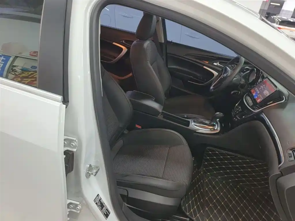 Buick Regal 2015 1.6T Leading Tech Edition фото 25