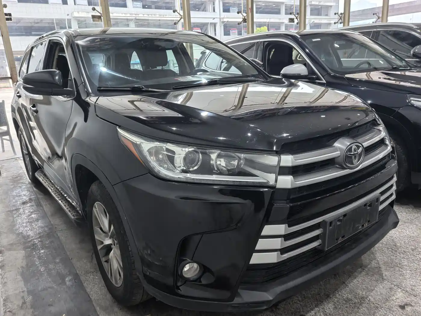 TOYOTA HIGHLANDER