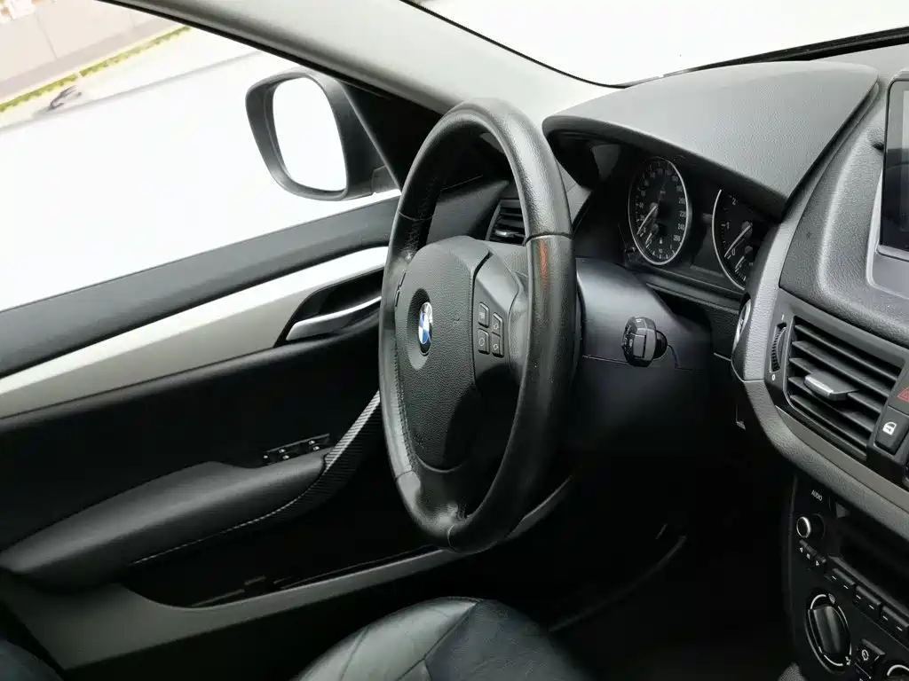 BMW X1 2012 2012 sDrive18i Fashion Model