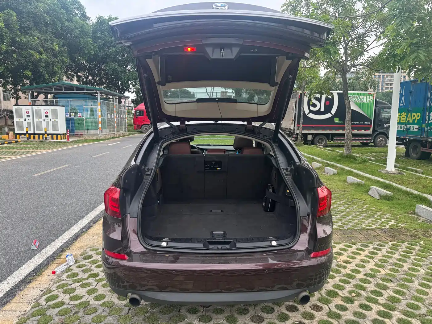 BMW 5 Series GT 2014 535i Leading фото 17