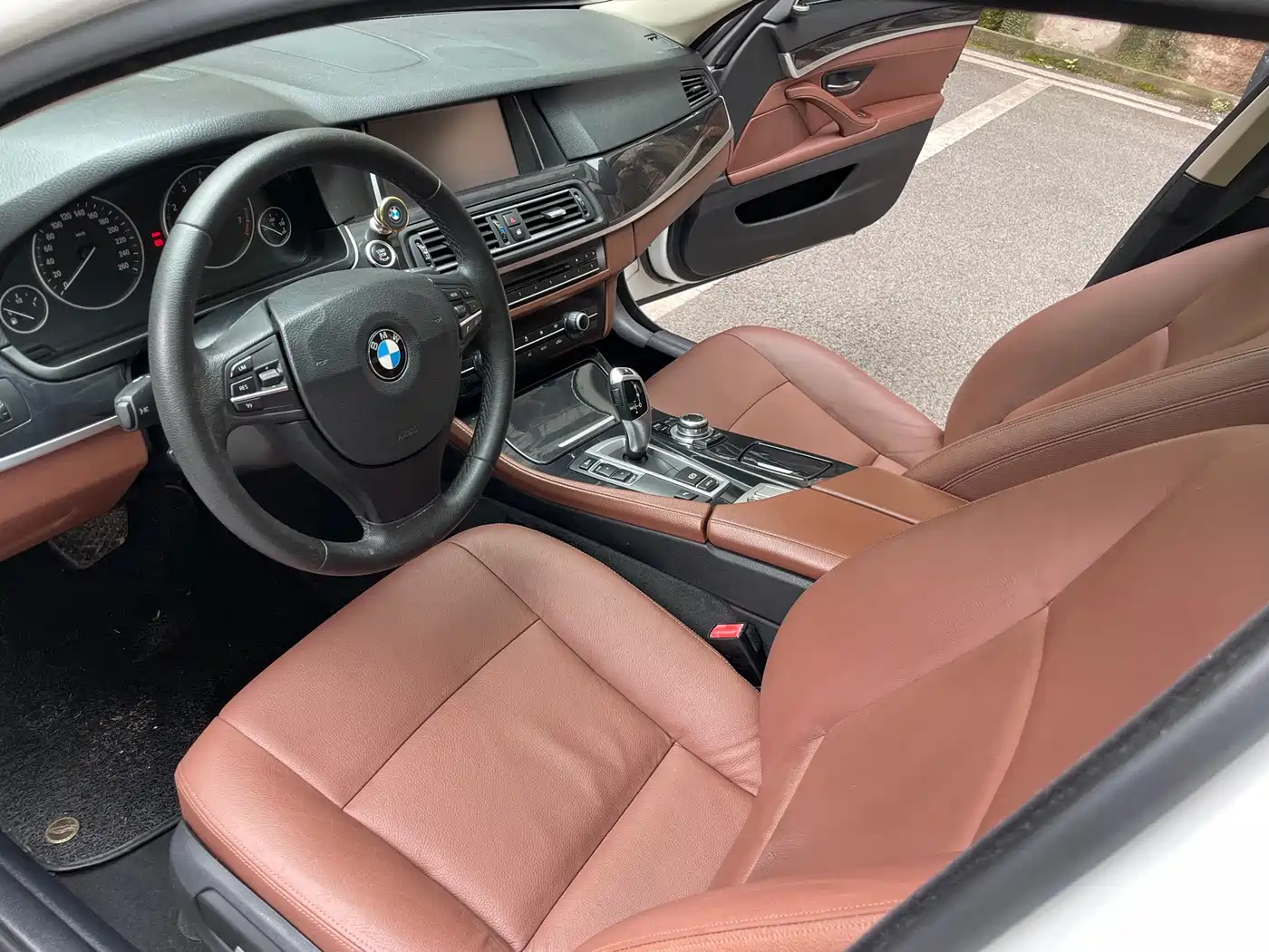 BMW 5 Series 2014 520Li Elegance фото 11