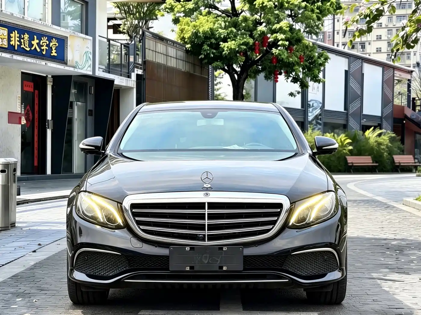 Mercedes-Benz E-Class 2019 E 300 L Fashion фото 2